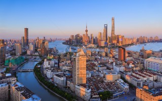 上海哪两只足球队比较强，上海哪两只足球队比较强大